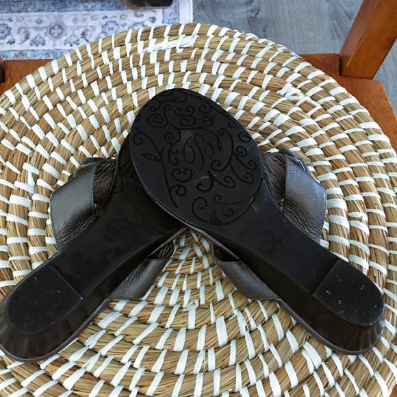 Brighton Laurel Sandals Sz 8 Floral Thong Sandals Pewter Leather - Picture 6 of 6